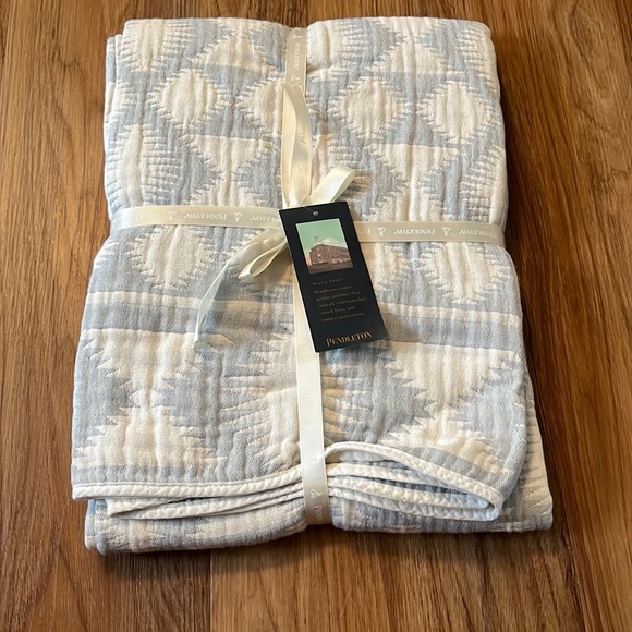 Pendleton Bedding Pendelton Blanket Poshmark